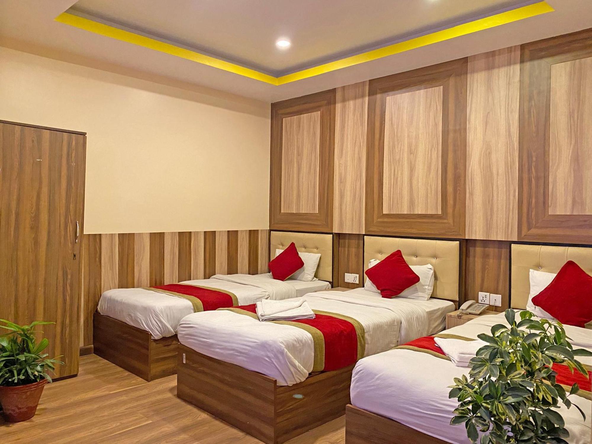 Hotel Airport Holiday Kathmandu Exteriör bild