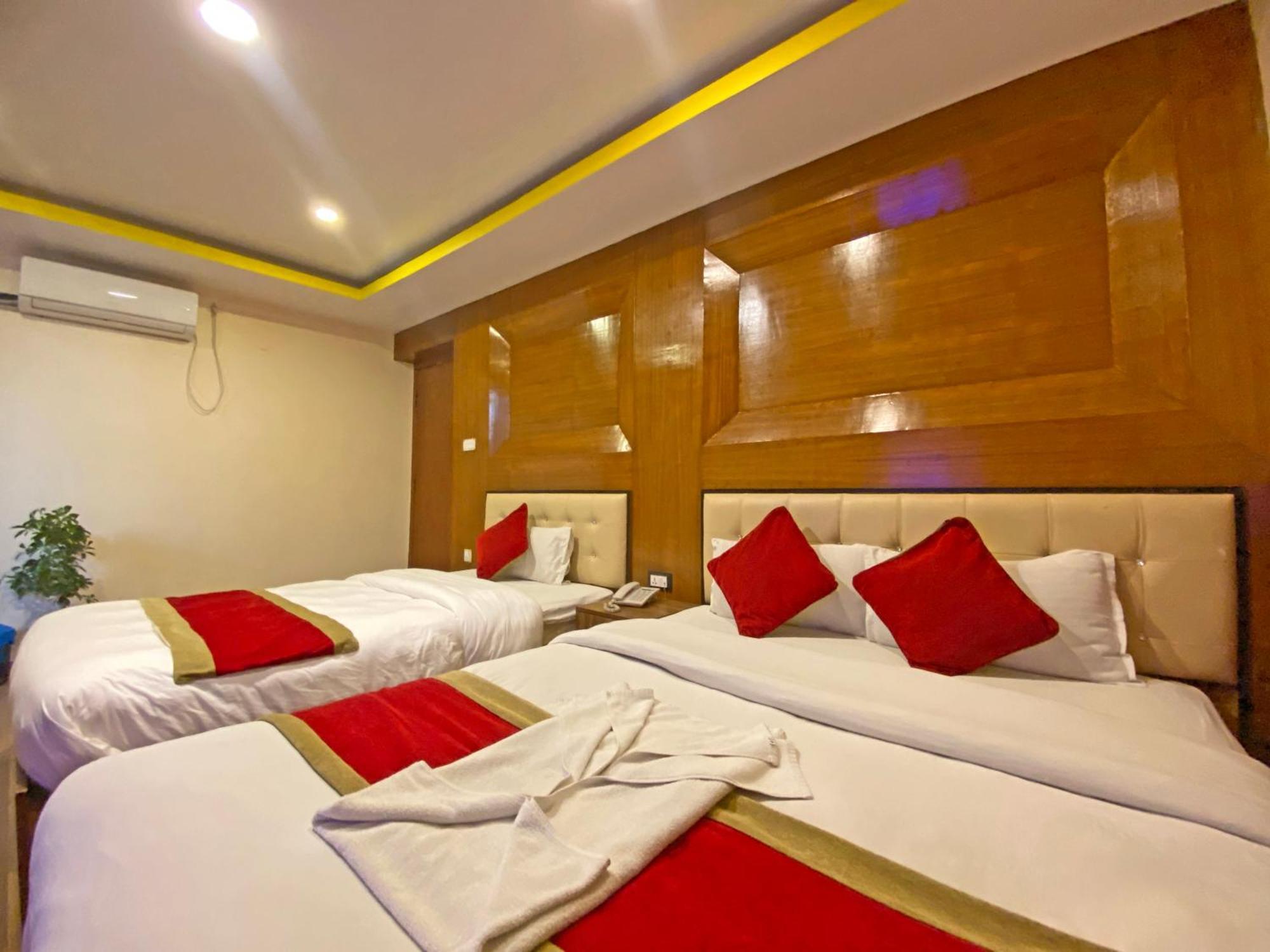 Hotel Airport Holiday Kathmandu Exteriör bild