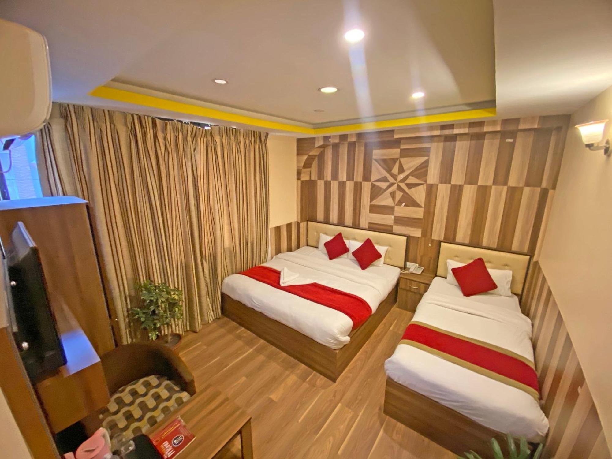 Hotel Airport Holiday Kathmandu Exteriör bild