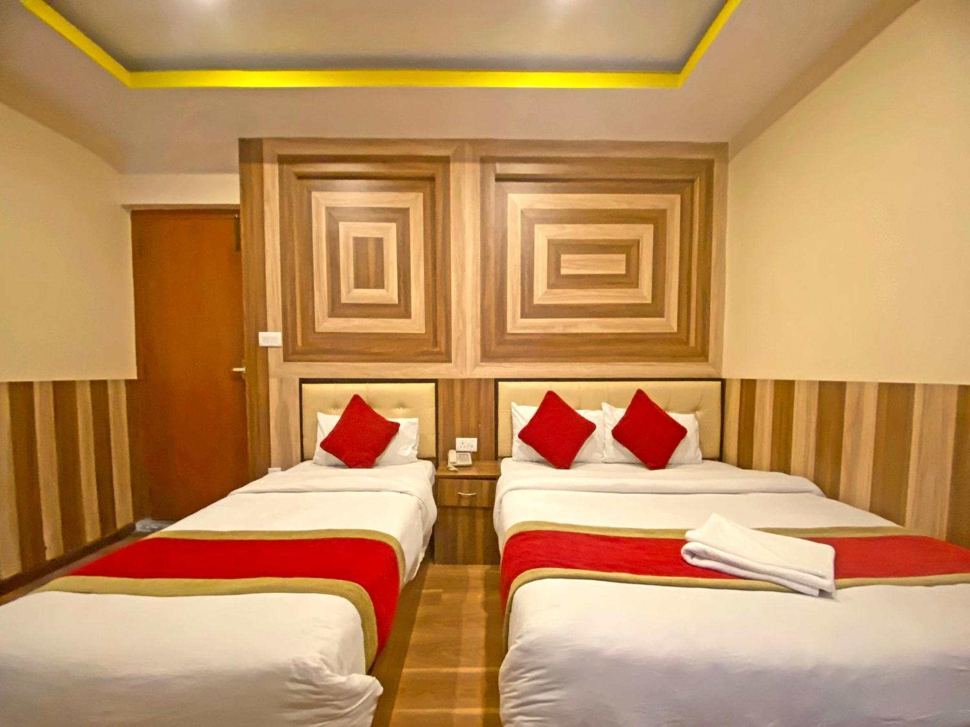 Hotel Airport Holiday Kathmandu Exteriör bild