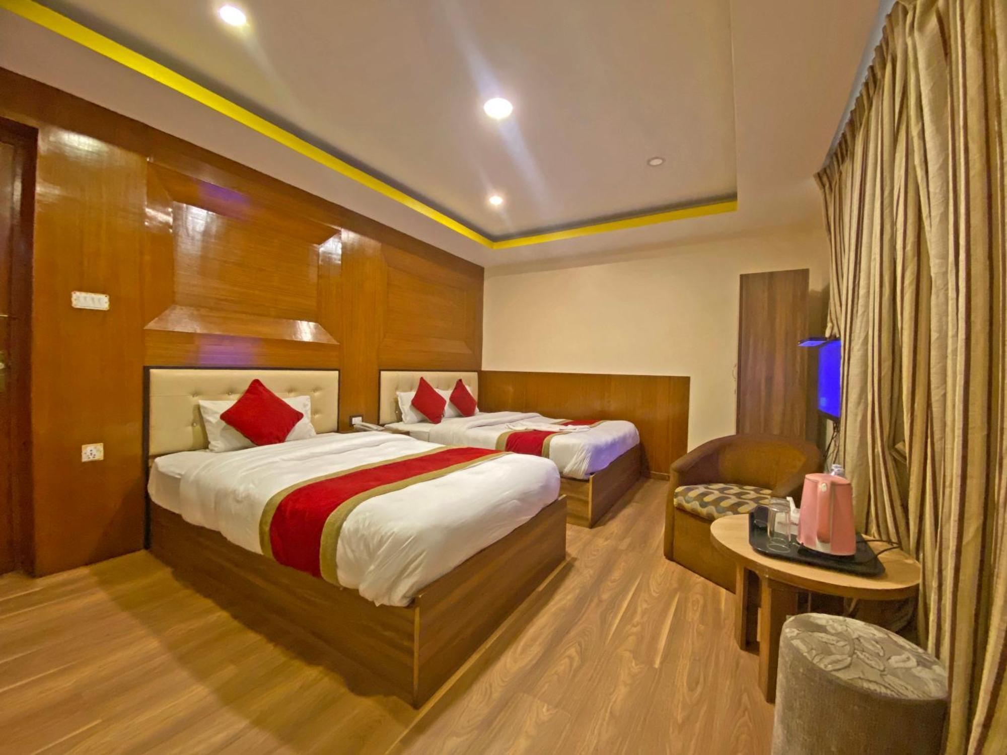 Hotel Airport Holiday Kathmandu Exteriör bild