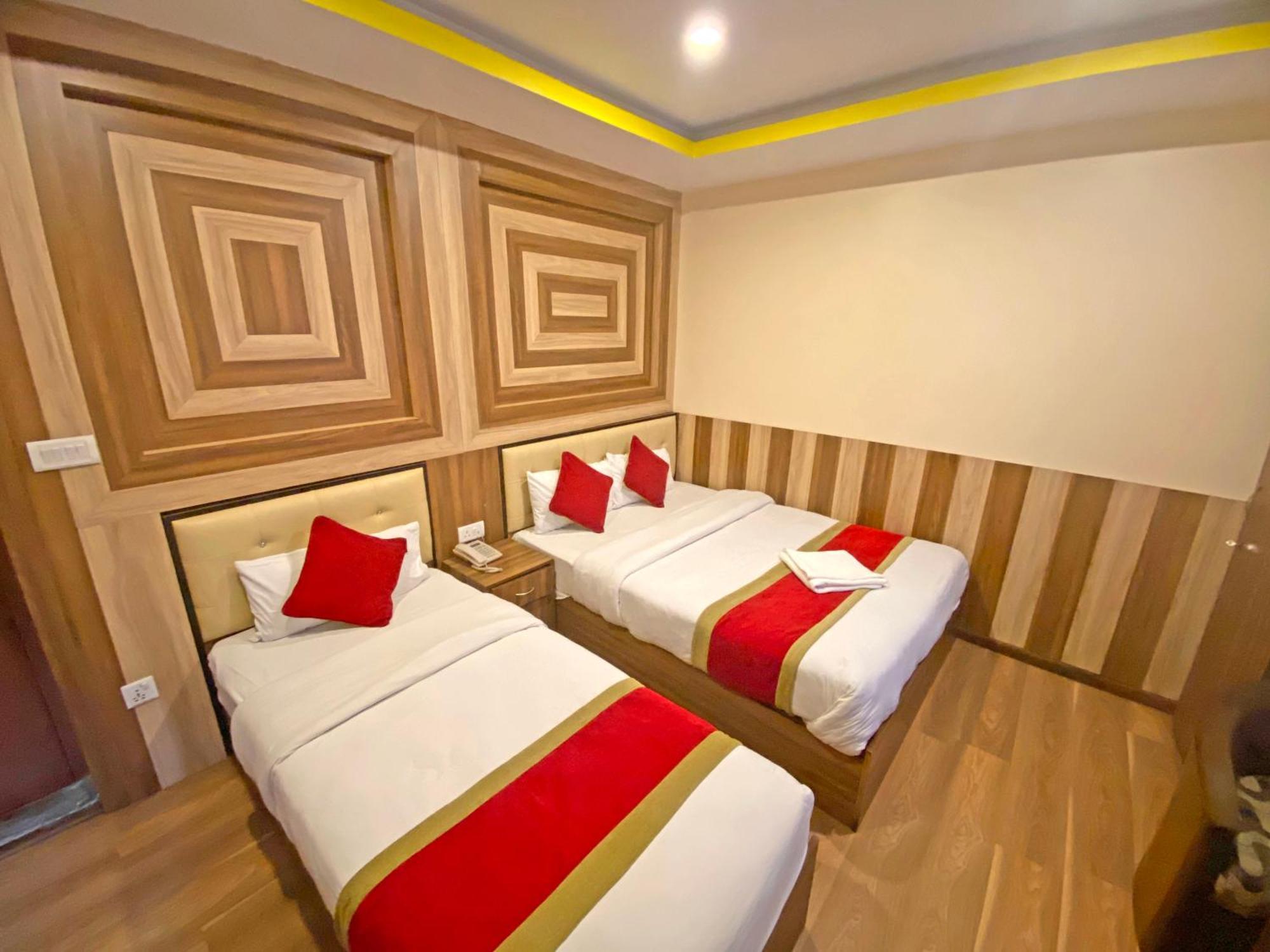 Hotel Airport Holiday Kathmandu Exteriör bild