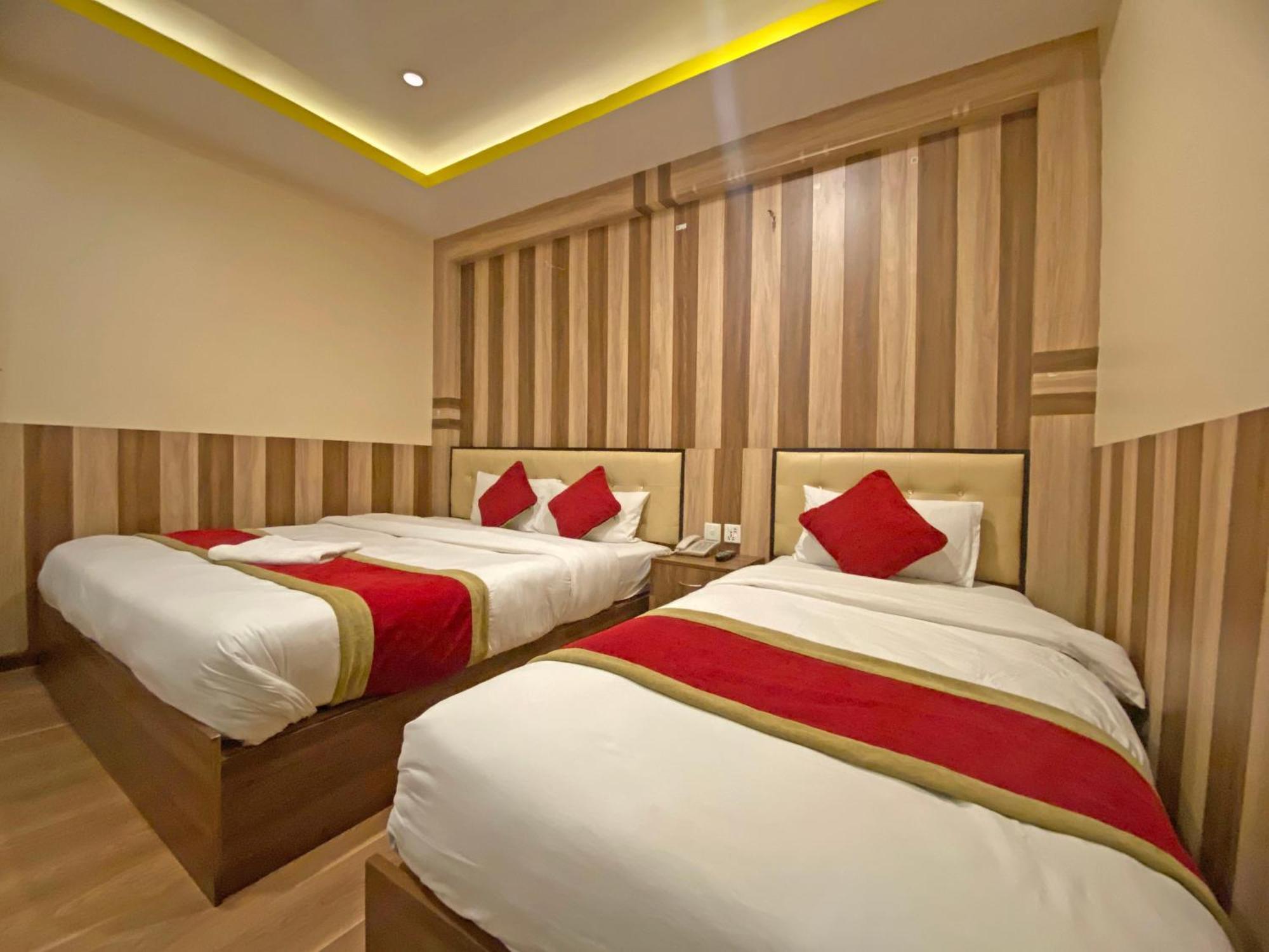 Hotel Airport Holiday Kathmandu Exteriör bild