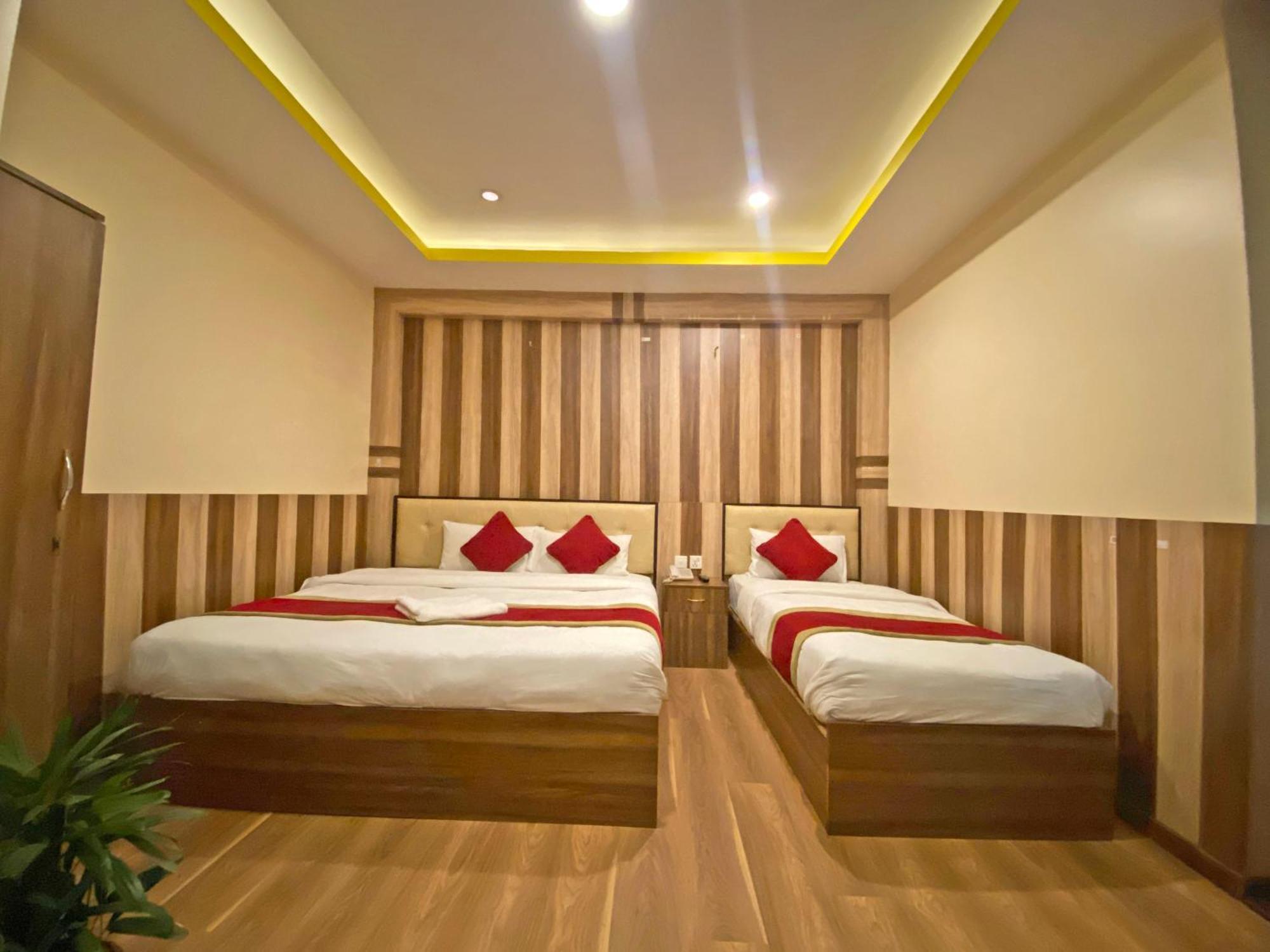 Hotel Airport Holiday Kathmandu Exteriör bild