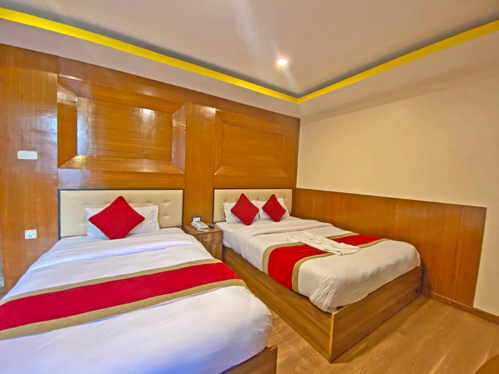 Hotel Airport Holiday Kathmandu Exteriör bild